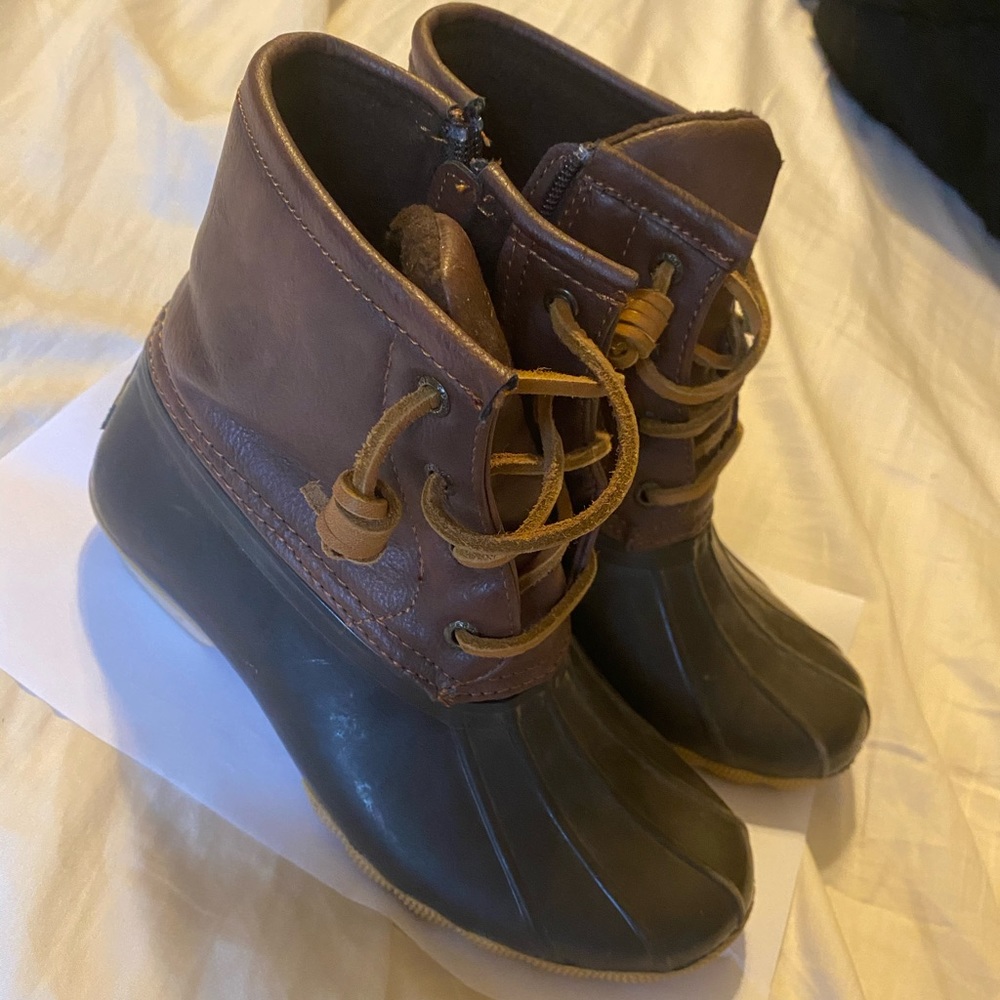 Sperry saltwater boots size 3